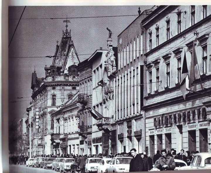 Hlavná Leninová v nedeľu doobedu